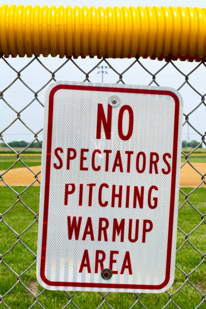 pitching area sign - baseball pitcher small sports league imagens e fotografias de stock