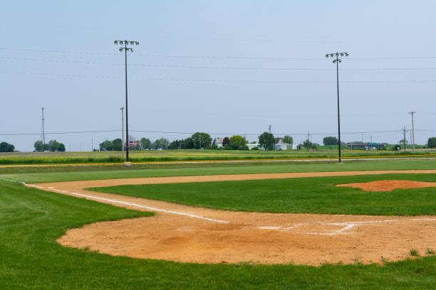 baseball infield - baseball pitcher small sports league imagens e fotografias de stock