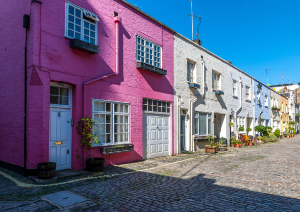 istock Colourful London Houses 1153576476