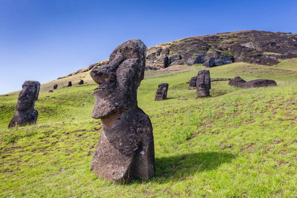 istock Easter Island Moai Rano Raraku Moais Rapa Nui 1153586007