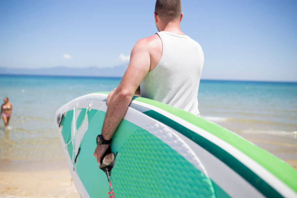 istock Preparing for a day of surf 1153637405