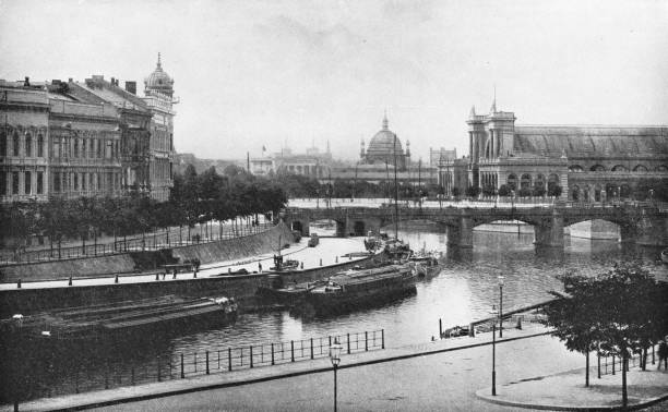 шпрее-ривер в берлине, германия - имперская германия 19-го века - deutsches reich стоковые фото и изображения