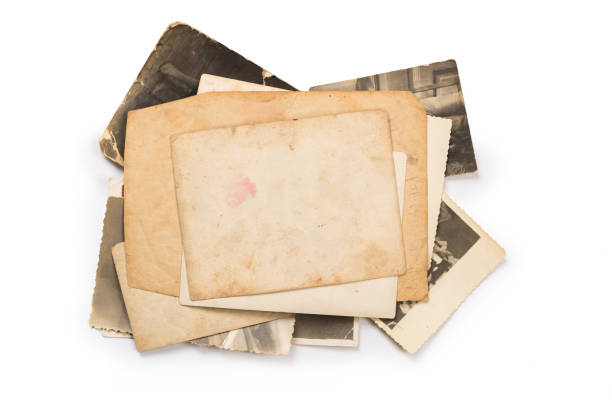 istock Old photo frame. Vintage paper. Retro card 1153706077