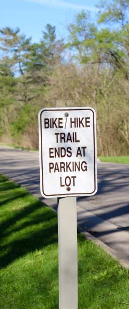 istock Black and White Trail Sign 1153708965