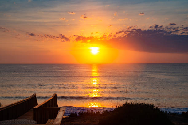 istock Sunrise on the ocean 1153758347