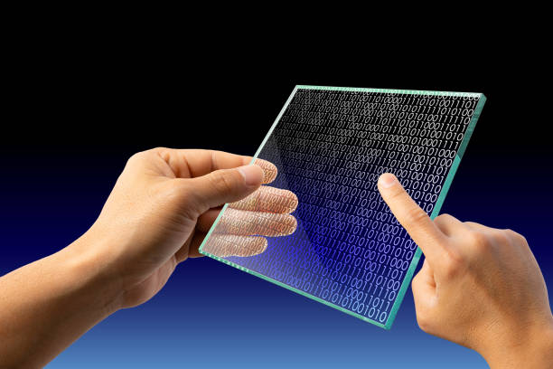 mano umana con wafer di dna e codice rna e microarray - microarray foto e immagini stock