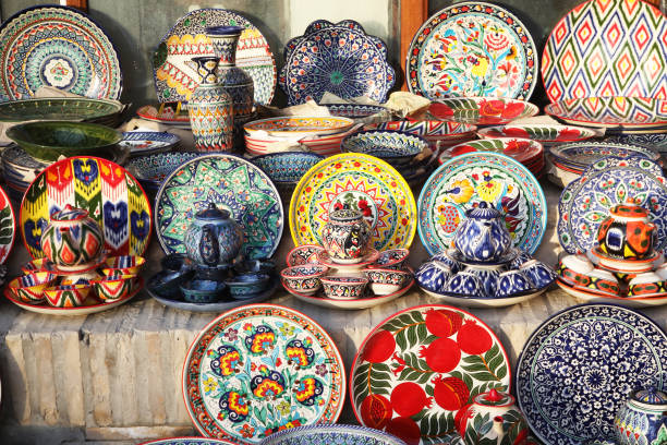istock Multi colored dishware on sale in Bukhara, Uzbekistan 1153898028