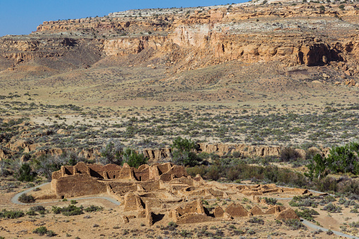 The ruins of Pueblo del Arroyo at Chaco Culture National Park at Chaco Canyon in New Mexico, USA.