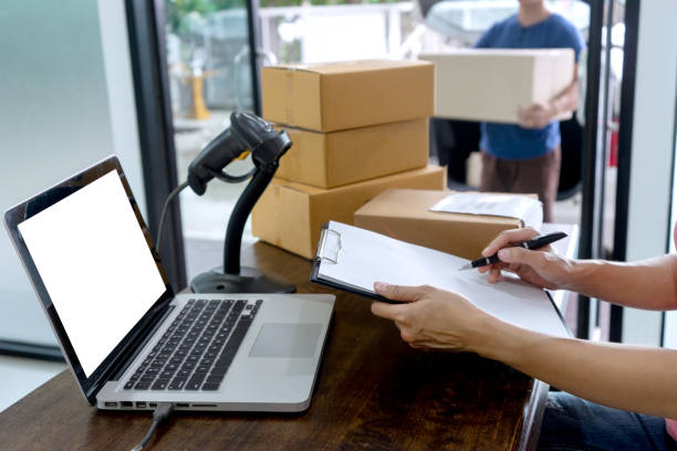 istock staff work together delivery the box 1153990387