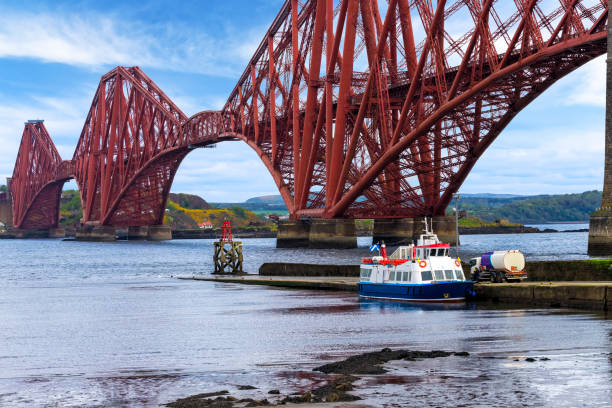 istock Forth Railway Bridge in Edinburgh, Scotland, UK 1154028428