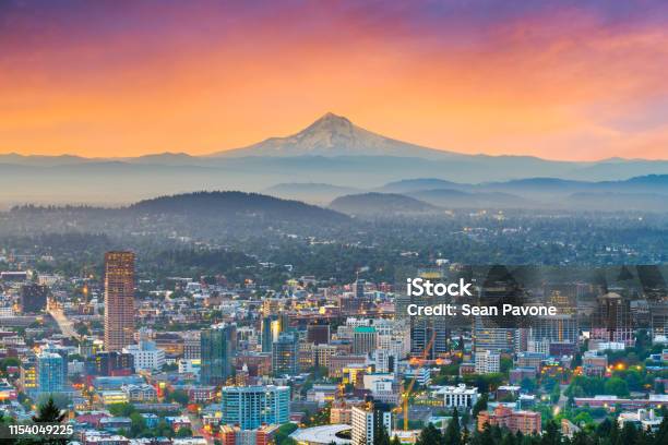 Portland Oregon Usa Downtown Stock Photo - Download Image Now - Portland - Oregon, Oregon - US State, Urban Skyline