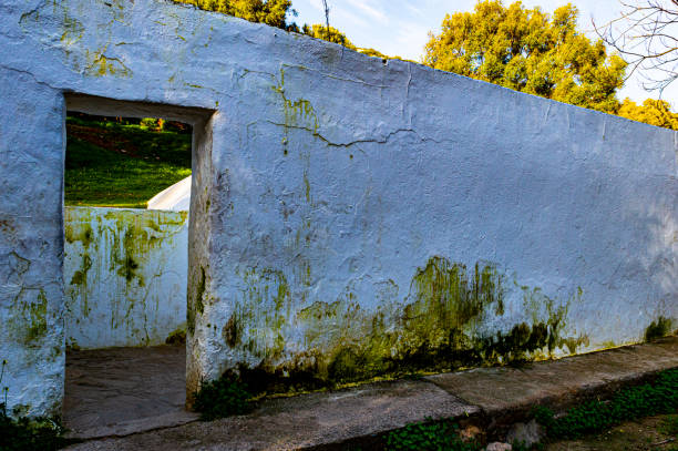 istock Rothen wall in the roman bath 1154098351