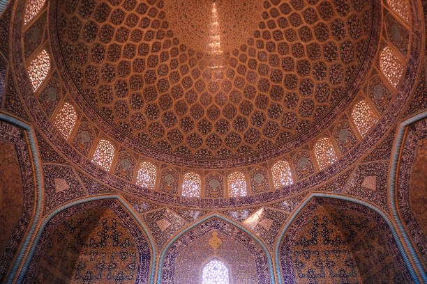istock Sheikh Lotfollah Mosque, Isfahan 1154116263