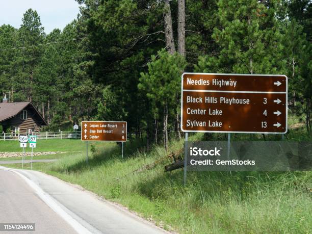 Custer Sign Custer State Park Road Signs Stock Photo - Download Image Now - Asphalt ...