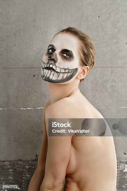 Photo libre de droit de De Crâne Visage banque d'images et plus d'images libres de droit de Calavera - Calavera, Adulte, Bizarre