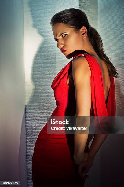 Стокове фото Червона Сукня — Завантажте зображення зараз - Вертикальний формат зображення, Вираз обличчя, Гнів