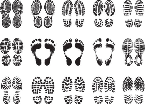 발자국 텍스처. 인간의 남성과 여성 신발 벡터 인쇄 사진에 대 한 운동 화의 실루엣 - human footprint stock illustrations