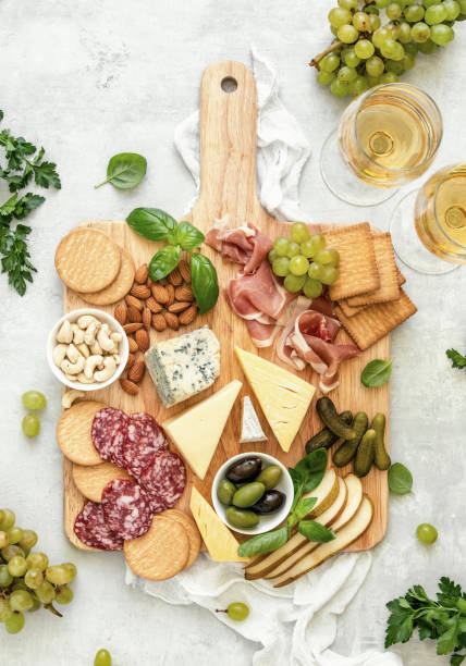 tavola antipasto, vista dall'alto verso il basso - cheese wine food parmesan cheese foto e immagini stock