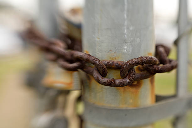istock Rusted Chain Lensbaby 115441383