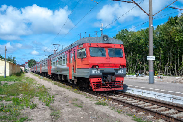 Commuter train ET2M-084 at the station Zelenogradsk of the Kaliningrad railway Zelenogradsk, Kaliningrad region / Russian Federation - July 13, 2017. This model of train was produced in Torchok, Tver Region in 1999-2010. electric train photos stock pictures, royalty-free photos & images