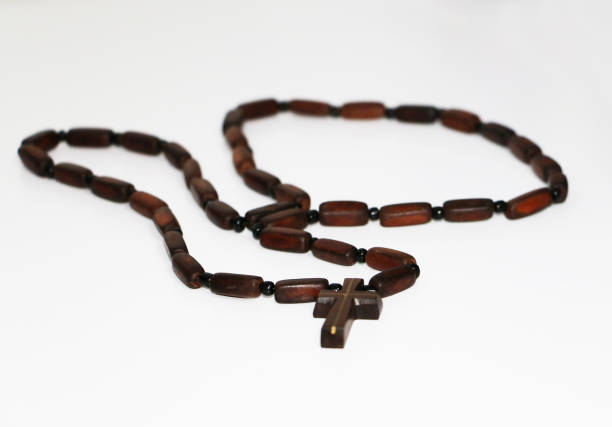 istock Wooden cross and chain 1154456551