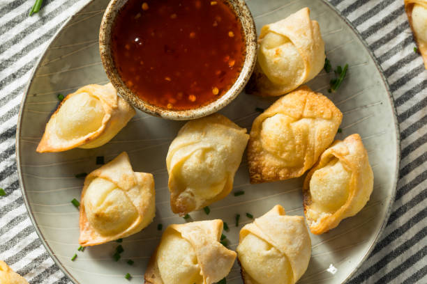 chinese cream cheese wontons - yangon imagens e fotografias de stock