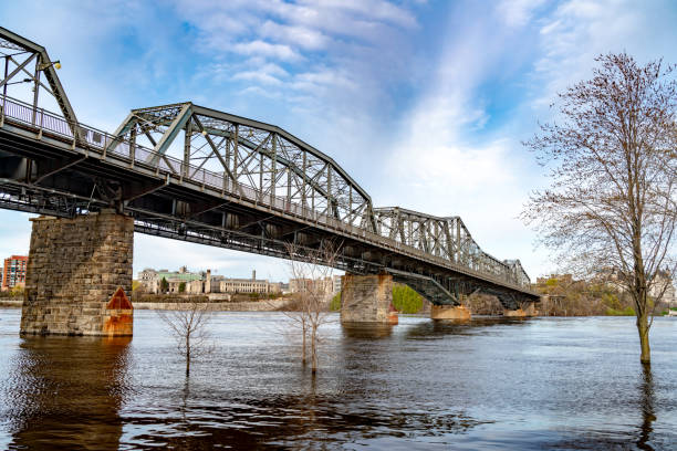 istock Alexandra Bridge and the Ottawa River in Ottawa, Canada 1154465943