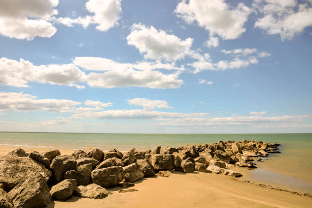 Photo picture Empty mediterranean sand beach in south france