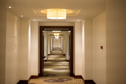 Empty dark hotel hallway, Nikon Z7