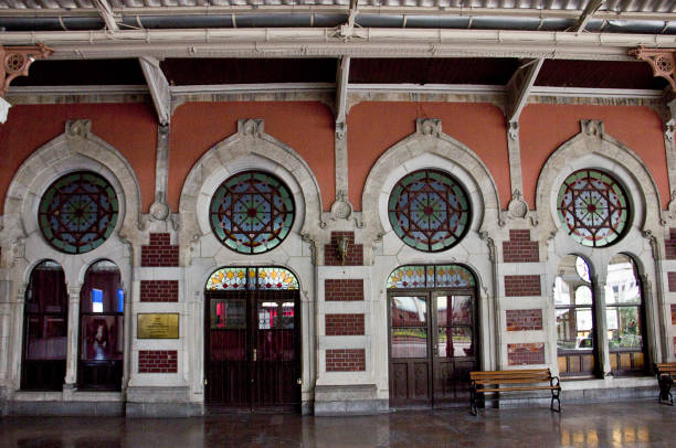 dworzec kolejowy sirkeci - sirkeci zdjęcia i obrazy z banku zdjęć