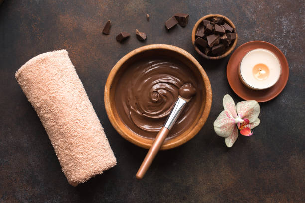 chocolate spa - chocolate spa treatment alternative therapy towel imagens e fotografias de stock