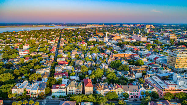 Rainbow Row in Charleston, South Carolina, USA Rainbow Row in Charleston, South Carolina, USA. charleston south carolina stock pictures, royalty-free photos & images