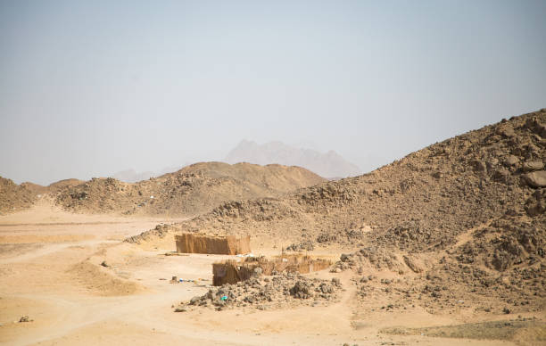 istock Sahara desert Red Sea mountains 1154741979