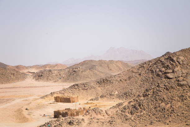 istock Sahara desert Red Sea mountains 1154742229