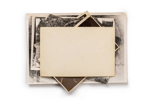 istock Old photo frame. Vintage paper. Retro card 1154748830