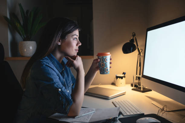 istock Working late to beat the deadline! 1154767627