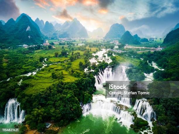 Ban Gioc Detian Waterfall At The Border Of China And Vietnam Stock Photo - Download Image Now