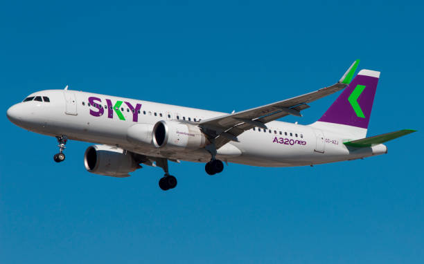 Airbus a320 Neo of Sky Airline at Guarulhos International Airport, Sao Paulo - Brasil - 2019 Airbus a320 Neo of Sky Airline at Guarulhos International Airport, Sao Paulo - Brasil airbus a320 stock pictures, royalty-free photos & images