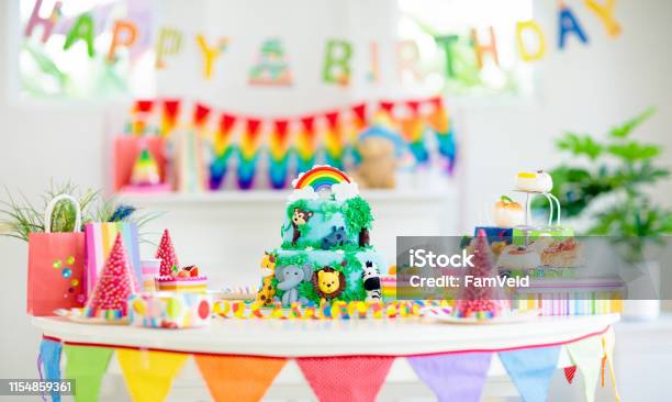 Kids Birthday Cake Child Jungle Theme Party Stock Photo - Download Image  Now - Africa, Animal, Animal Themes - iStock