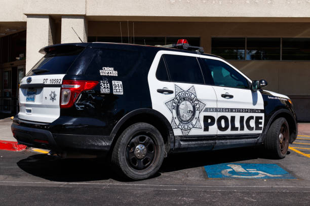 las vegas metropolitan police department suv. lvmpd est compétent dans le comté de clark ii - las vegas metropolitan area photos photos et images de collection