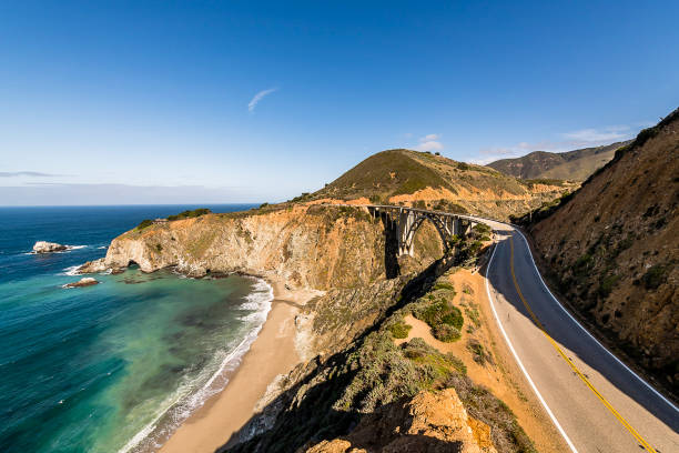 carmel a big sur - bixby bridge fotografías e imágenes de stock