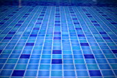 schwaches-beckenwasser-im-schwimmbad.jpg?b=1&s=170x170&k=20&c=TG1FxIn-Chr7Ded8DBm7mwahzIYaBghu212JAxWOP0E=