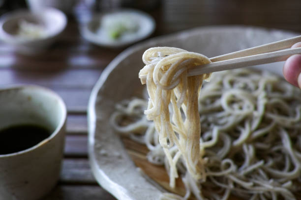 japanese soba noodle - prefectura de nagano fotografías e imágenes de stock