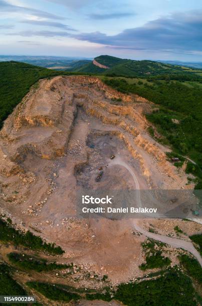 Photo libre de droit de Vue Aérienne Dune Carrière De Pierre banque d'images et plus d'images libres de droit de Affaires - Affaires, Développement durable, Affaires Finance et Industrie