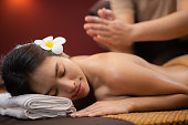 asiatische-frau-entspannen-massage-im-spa.jpg?b=1&s=170x170&k=20&c=7S4dRVsamzukE2zuQzga6rTRz-c3Cf_MBuaJxQ47fCI=