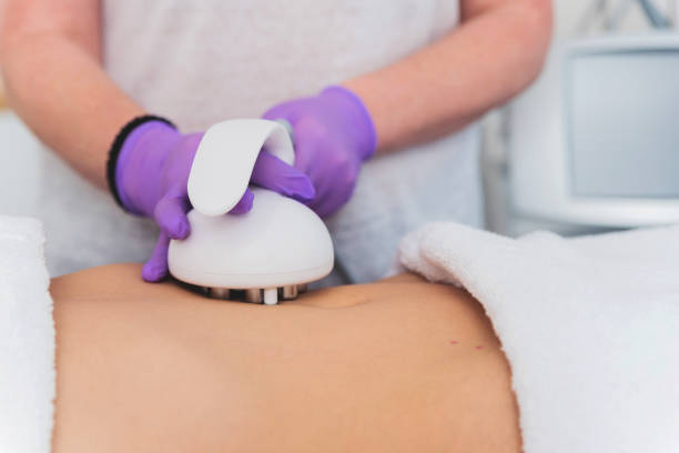 istock Woman in beauty salon 1154909949
