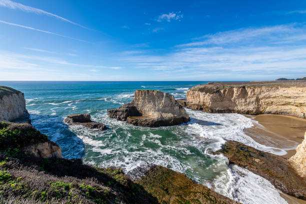 istock The California Coast 1154910891