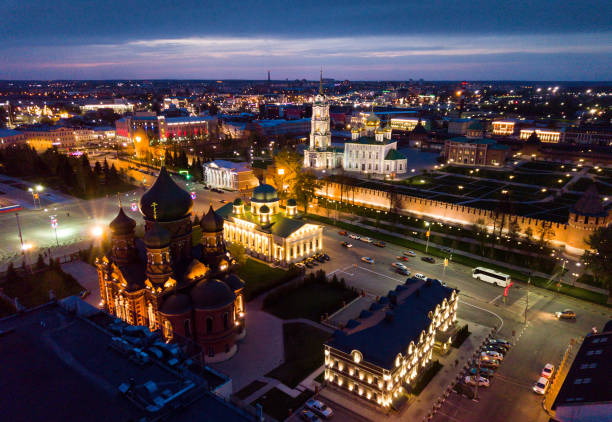 istock Tula Kremlin and Assumption Cathedral at night 1154916622