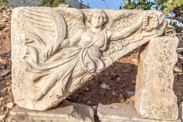 античный город эфес, эфес, турция, - nike стоковые фото и изображения