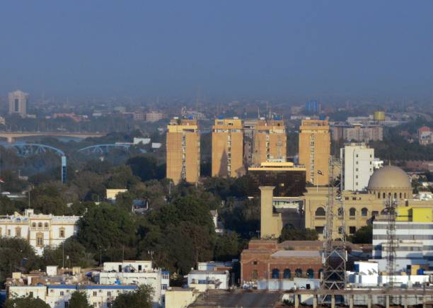 związek prezydencki - pałac republikański i pałac prezydencki - panorama miasta chartumu i błękitny nil, sudan - chartum zdjęcia i obrazy z banku zdjęć